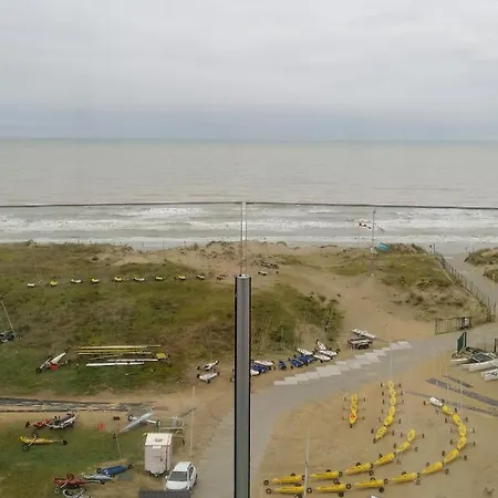 Apartment Zee En Zicht De Panne
