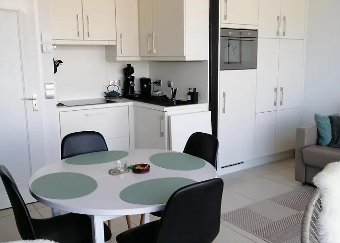 Zee En Zicht 아파트